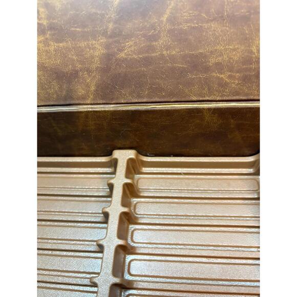 Vintage Cassette Tape Storage Case Faux Leather with Handle - Holds 24 - Picture 12 of 14